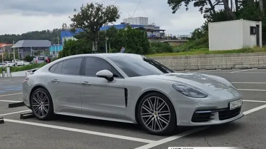 Porsche Panamera (971), 2020