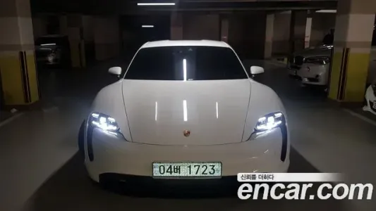 Porsche Taycan, 2021