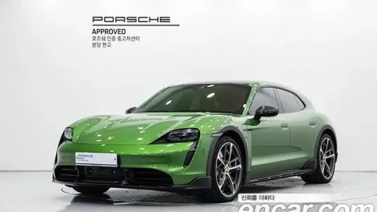 Porsche Taycan, 2022