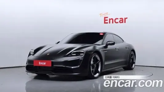 Porsche Taycan, 2022