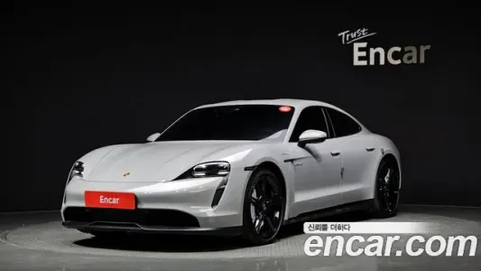 Porsche Taycan, 2022