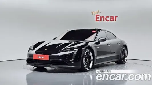 Porsche Taycan, 2022