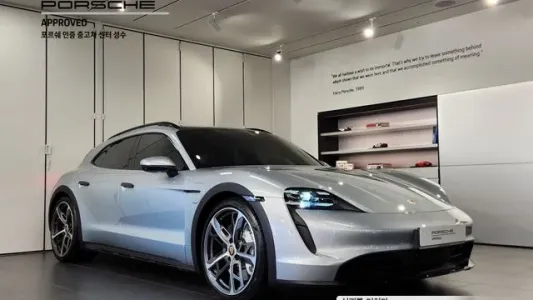 Porsche Taycan, 2024