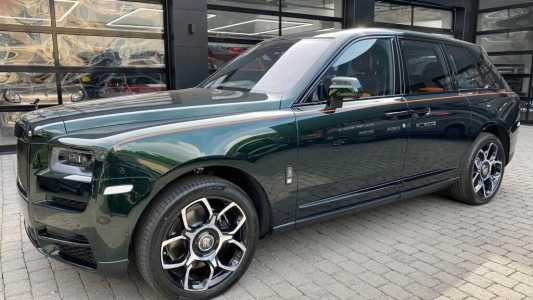 Rolls-Royce Cullinan, Бензин, 2023