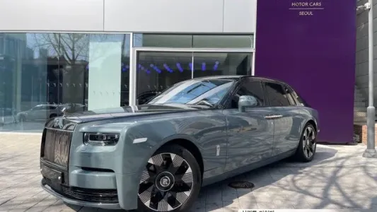 Rolls-Royce Phantom, 2022