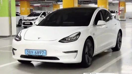 Tesla Model 3, 2020