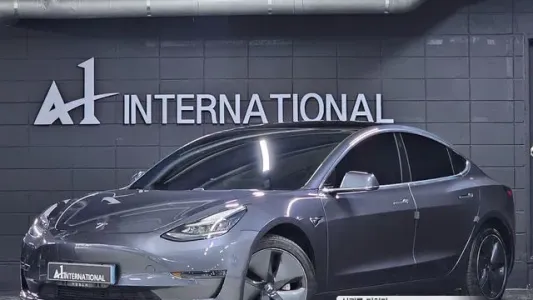 Tesla Model 3, 2020