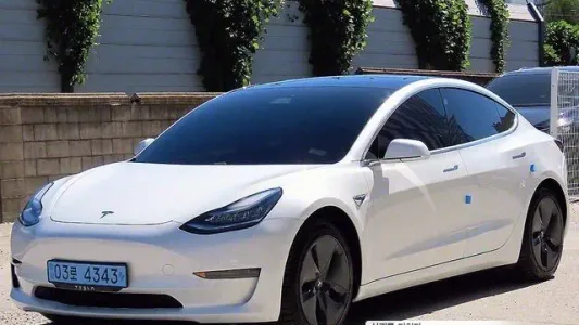 Tesla Model 3, 2020