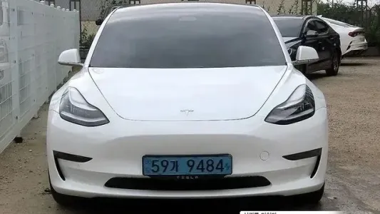 Tesla Model 3, 2020