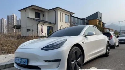 Tesla Model 3, 2020