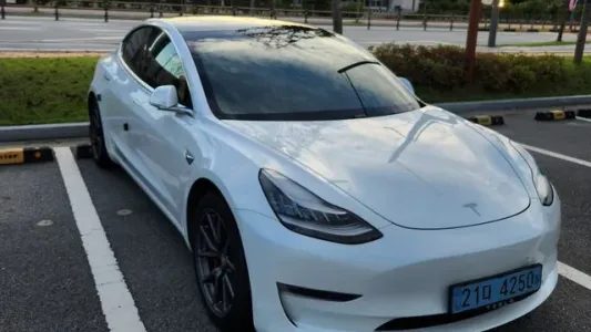 Tesla Model 3, 2020