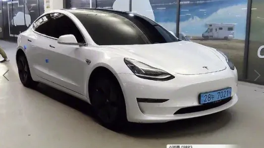 Tesla Model 3, 2020