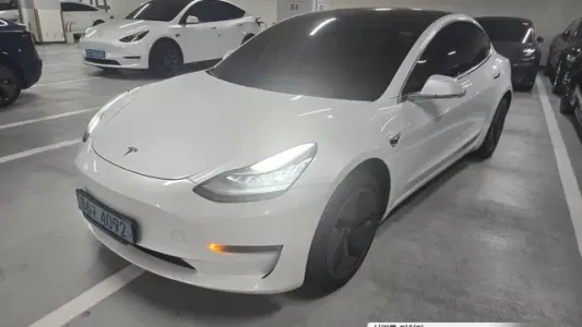 Tesla Model 3, 2020