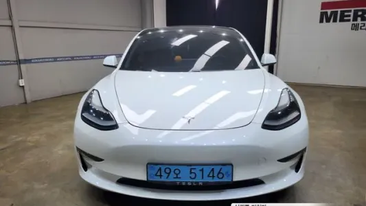 Tesla Model 3, 2021