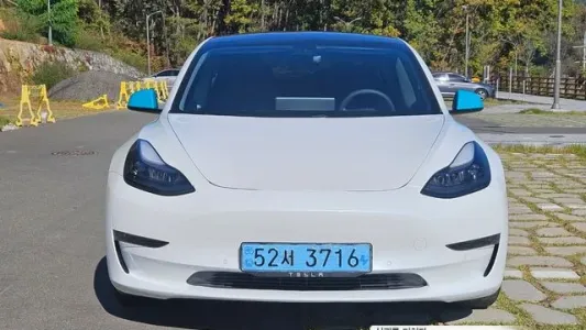 Tesla Model 3, 2021