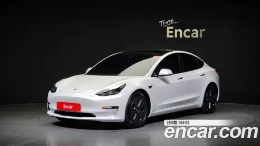 Tesla Model 3, 2022