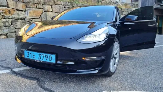 Tesla Model 3, 2022