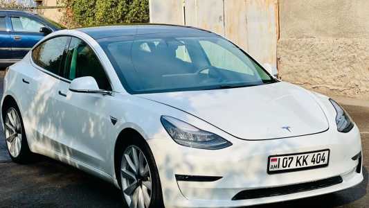 Tesla Model 3, Электро, 2019