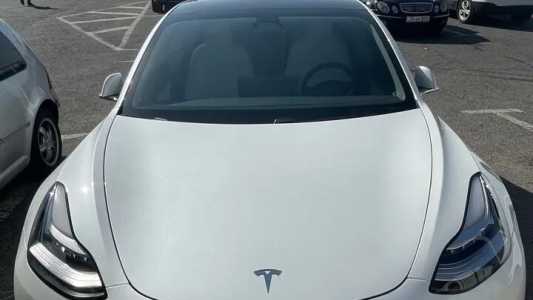 Tesla Model 3, Электро, 2020