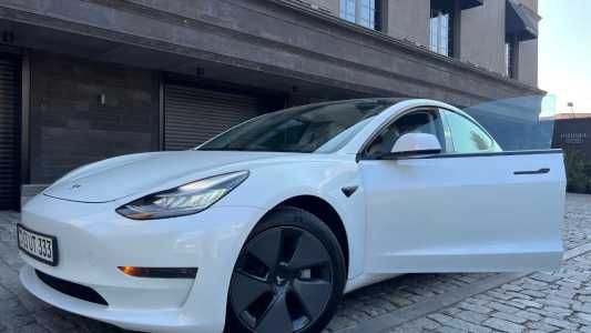 Tesla Model 3, Электро, 2020