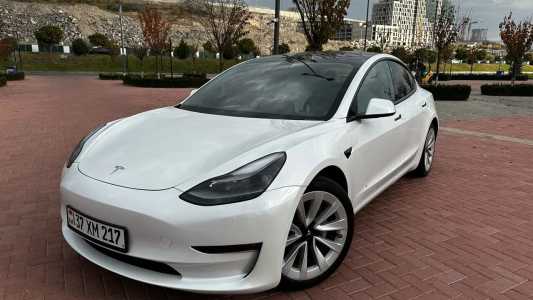 Tesla Model 3, Электро, 2021