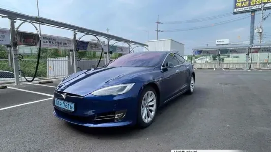 Tesla Model S, 2020