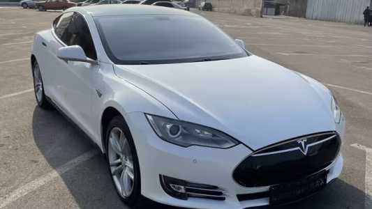 Tesla Model S, Электро, 2013