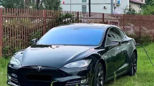 Tesla Model S, Электро, 2014