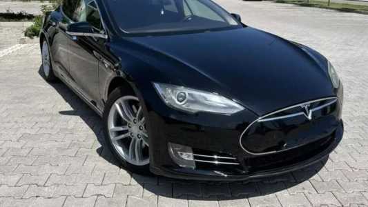 Tesla Model S, Электро, 2014