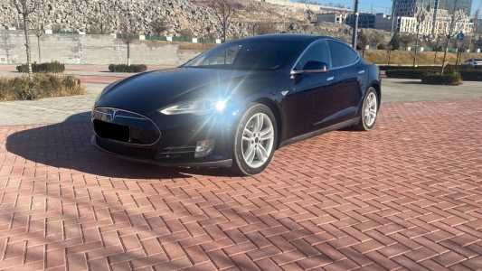 Tesla Model S, Электро, 2014