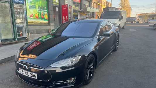 Tesla Model S, Электро, 2015