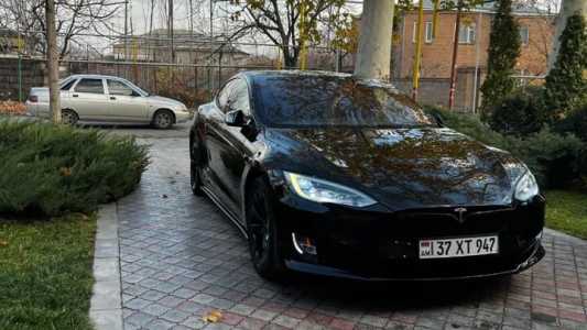 Tesla Model S, Электро, 2018