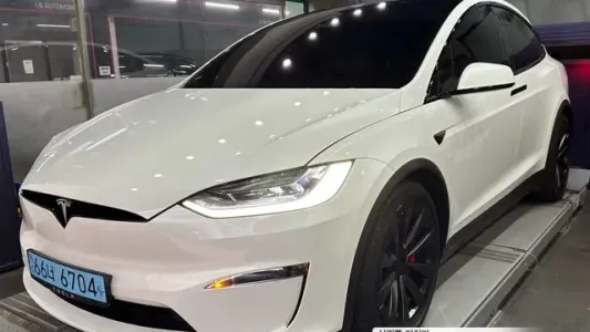 Tesla Model X, 2023