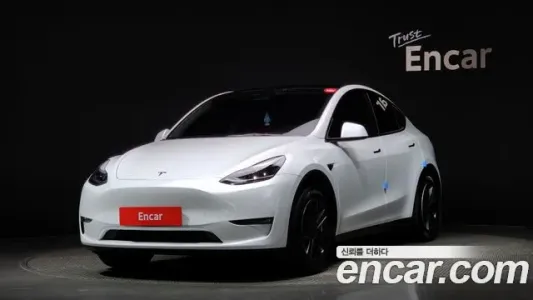 Tesla Model Y, 2021