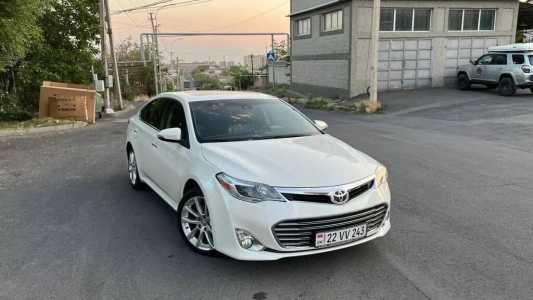 Toyota Avalon, Бензин, 2013