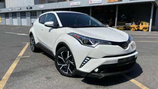 Toyota C-HR, Бензин, 2017