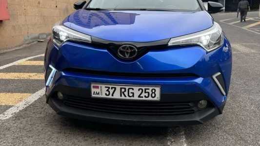 Toyota C-HR, Бензин, 2017