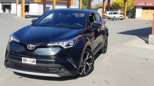 Toyota C-HR, Бензин, 2017