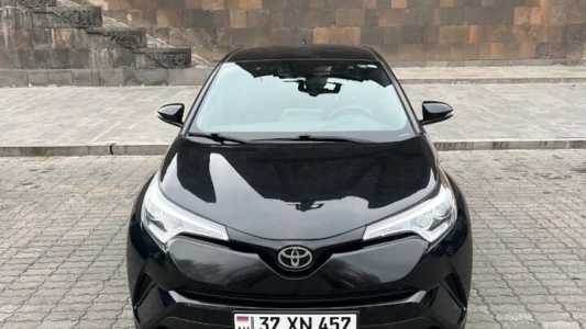 Toyota C-HR, Бензин, 2018