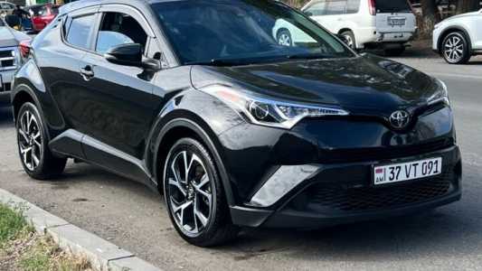 Toyota C-HR, Бензин, 2018