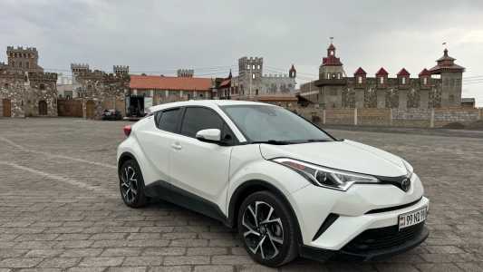 Toyota C-HR, Бензин, 2018