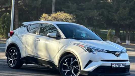 Toyota C-HR, Бензин, 2018