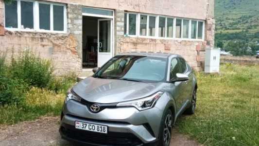 Toyota C-HR, Бензин, 2018