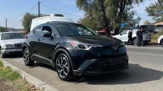 Toyota C-HR, Бензин, 2019