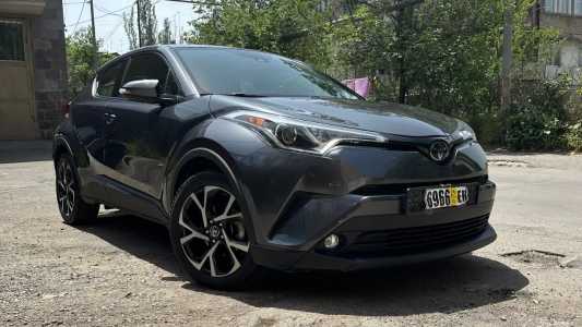 Toyota C-HR, Бензин, 2019