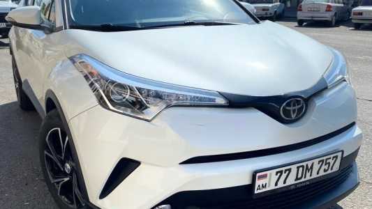 Toyota C-HR, Бензин, 2019