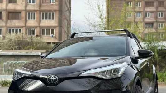 Toyota C-HR, Бензин, 2021