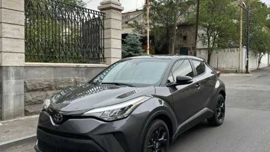 Toyota C-HR, Бензин, 2021