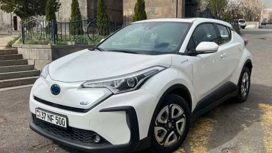 Toyota C-HR EV, Электро, 2022