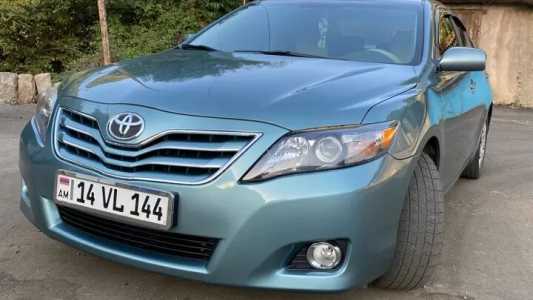 Toyota Camry, Бензин, 2010